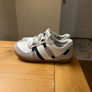 Xero Women’s Barefoot Shoes Size 6.5